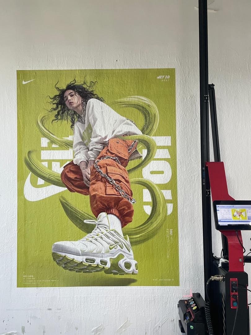 Sneakerprint in campagnestijl, rechtstreeks op de muur
